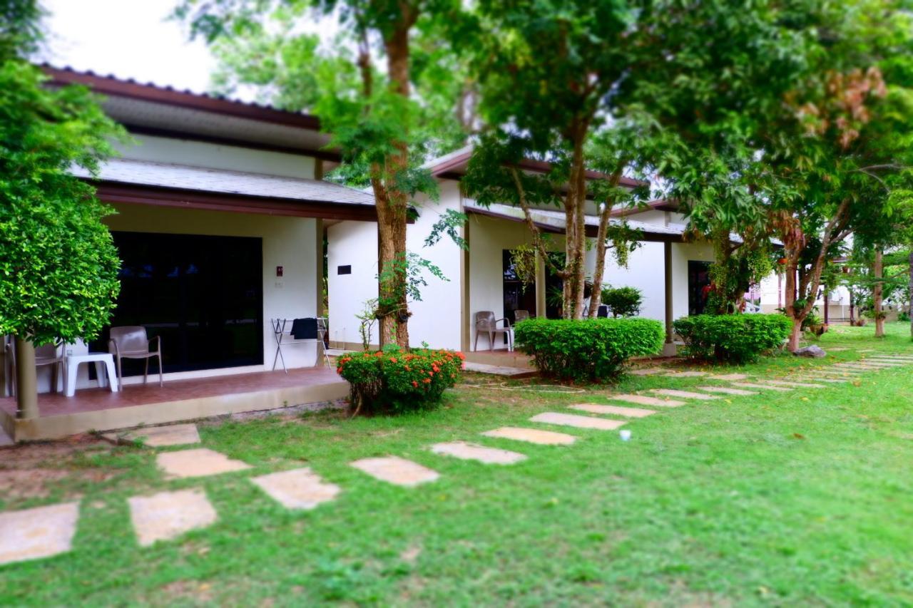 Saphli Villa Chumphon Exterior foto